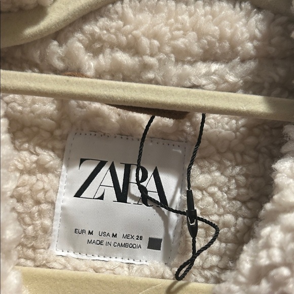 Zara Brown and Cream Shearling Brown Bomber Jacket with Belt Buckle size M NWOT - Picture 6 of 6